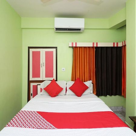 Oyo 12803 Moon Light Hotel Calcutta Eksteriør billede